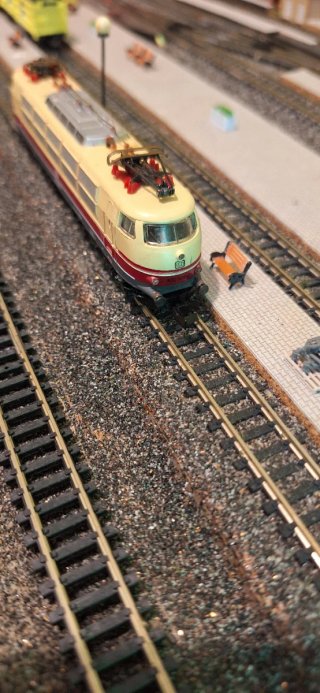 Locomotora DB 103 Arnold N