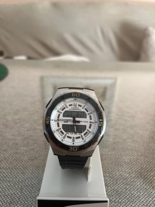 Reloj Casio Deportivo Plata y Blanco
