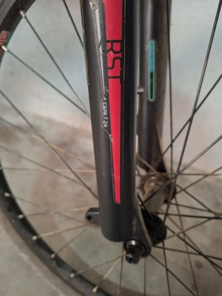 Bicicleta de Montaña Ghost Negra y Roja