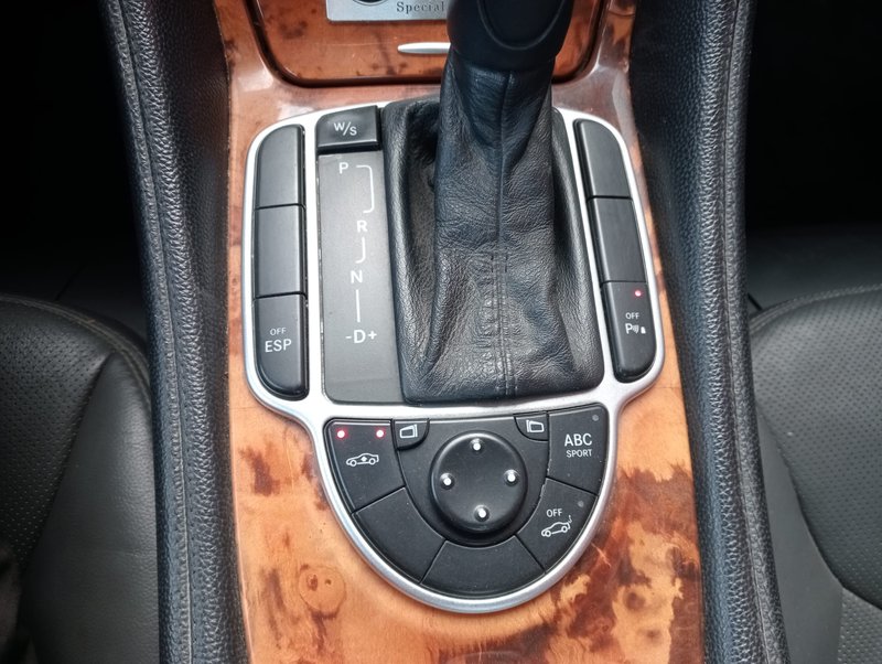 Mercedes-Benz SL 2002, foto 13