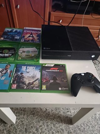 Xbox One Controller + 7 Giochi + Accessori