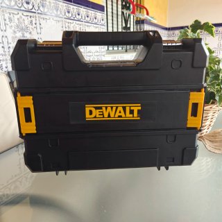 Maletin Nivel Laser DeWalt con Accesorios