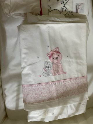 Cuna bebé completa con textiles. Leer descripción