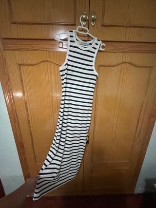Vestido de rayas blanco y negro
