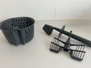 Thermomix TM5 + 2 vasos + bolsa