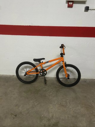 Bicicleta BMX Naranja