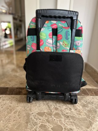 Mochila Totto con ruedas y dibujo macarrón
