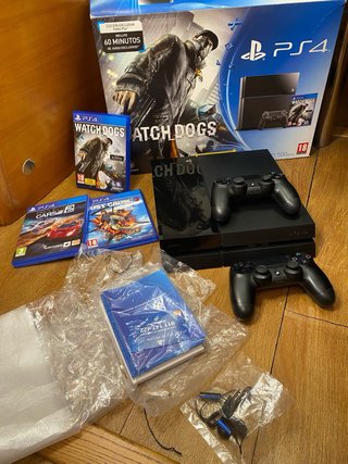 PS4 (PlayStation 4). Nueva!! +3 juegos. +2 mandos.