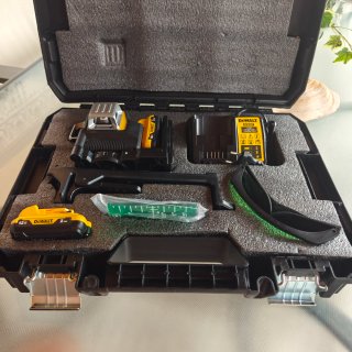 Maletin Nivel Laser DeWalt con Accesorios