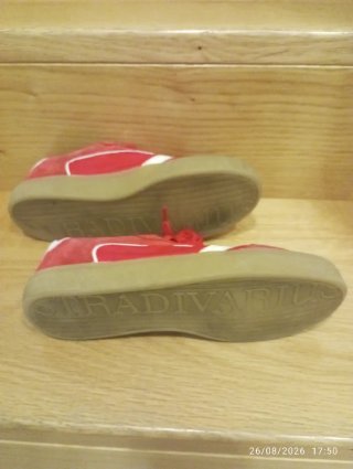 Zapatillas Stradivarius rojas T.37