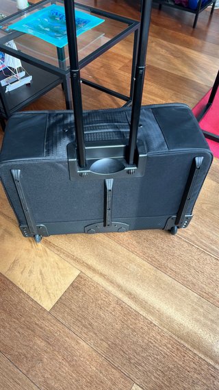 Tacx Neo 2T + Alfombra + mesa + maleta