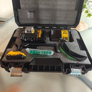 Maletin Nivel Laser DeWalt con Accesorios