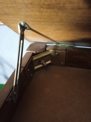 Mesa abatible de madera