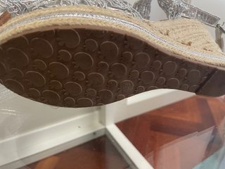 Sandalias cuña yute plateadas
