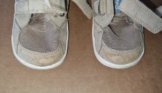 Lote Zapatilla barefoot Gioseppo T30 + Lefties T31