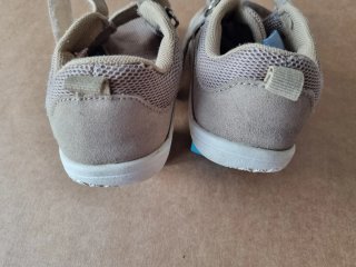 Lote Zapatilla barefoot Gioseppo T30 + Lefties T31