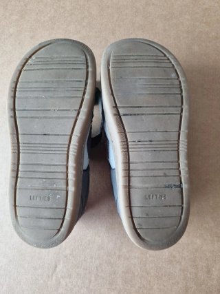 Lote Zapatilla barefoot Gioseppo T30 + Lefties T31