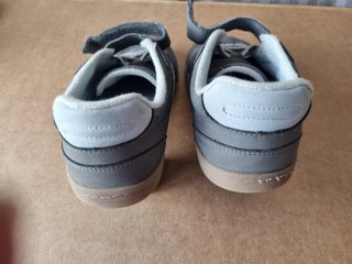 Lote Zapatilla barefoot Gioseppo T30 + Lefties T31