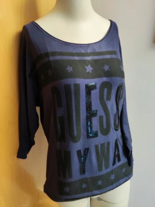 Jersey Guess azul con lentejuelas