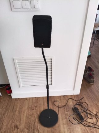 Altavoces JBL para sonido envolvente