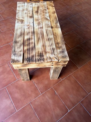 Tavolo artigianale in legno medio per esterni