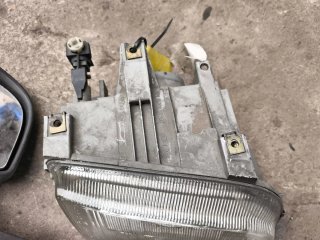 Faro y retrovisor Clio 1990