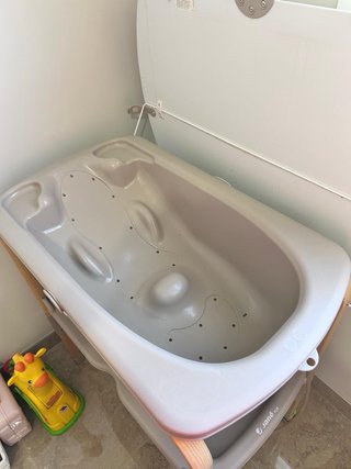 Bañera Jane bebé con patas imitación madera
