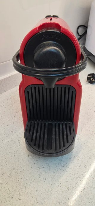 Cafetera KRUPS Nespresso Roja