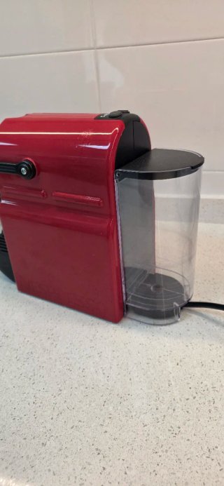Cafetera KRUPS Nespresso Roja