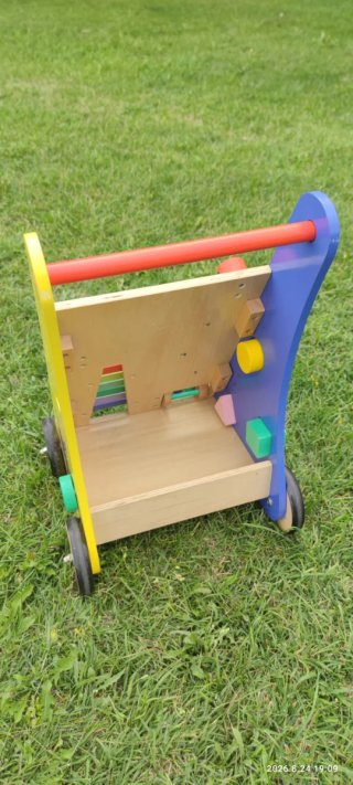 Andador de actividades de madera para bebés