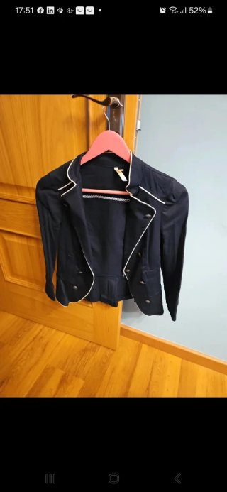 Blazer torera negra manga tres cuartos