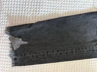 Pantalón vaquero Zara gris