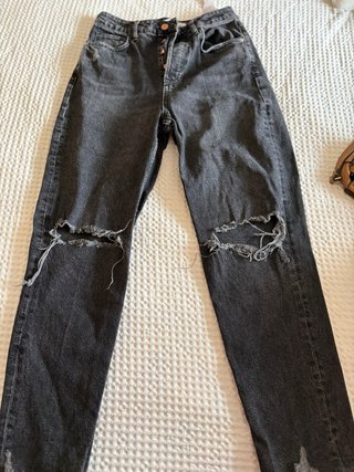 Pantalón vaquero Zara gris