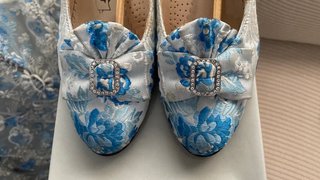 Traje Fallera Niña Azul y Blanco en hilo de plata.