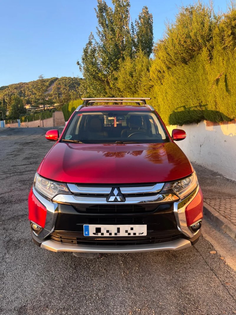 Mitsubishi Outlander 2018 - foto 1