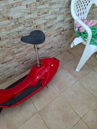 Patinete Eléctrico Coca Cola Rojo