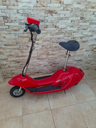 Patinete Eléctrico Coca Cola Rojo