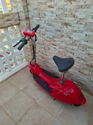 Patinete Eléctrico Coca Cola Rojo