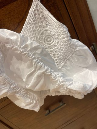 Top crop globo blanco crochet