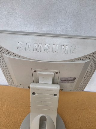 Monitor Samsung SyncMaster 151s Beige