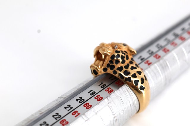 J-0912 Anillo Jaguar Oro 18K