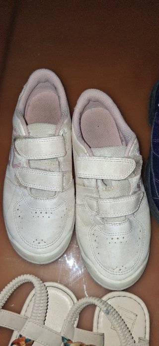Lote Zapatillas y Sandalias Niña Talla 31/32