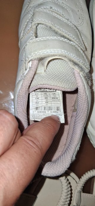 Lote Zapatillas y Sandalias Niña Talla 31/32