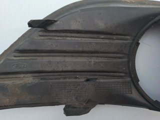 Moldura antiniebla delantera izquierda