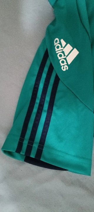 Camiseta Adidas Verde y Azul