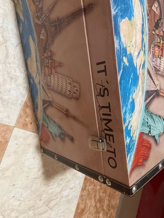 Bonito Baúl de almacenaje con diseño de viajes.