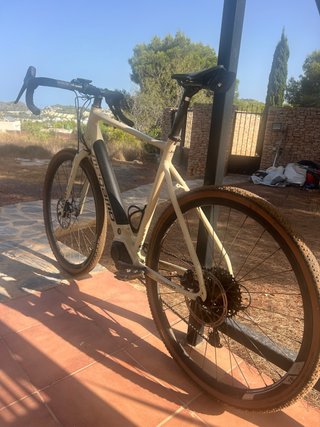 Bicicleta Gravel Eléctrica
