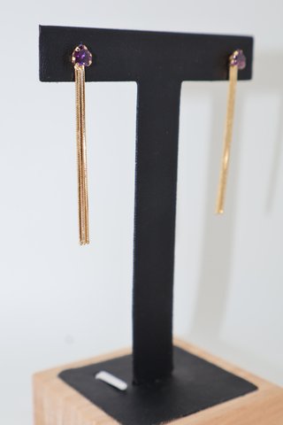 Pendientes largos oro 18K con piedras moradas