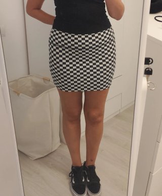 Falda cuadros blanco y negro