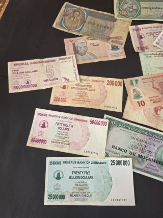 Lote Billetes Africanos Hiperinflación.25 billetes
